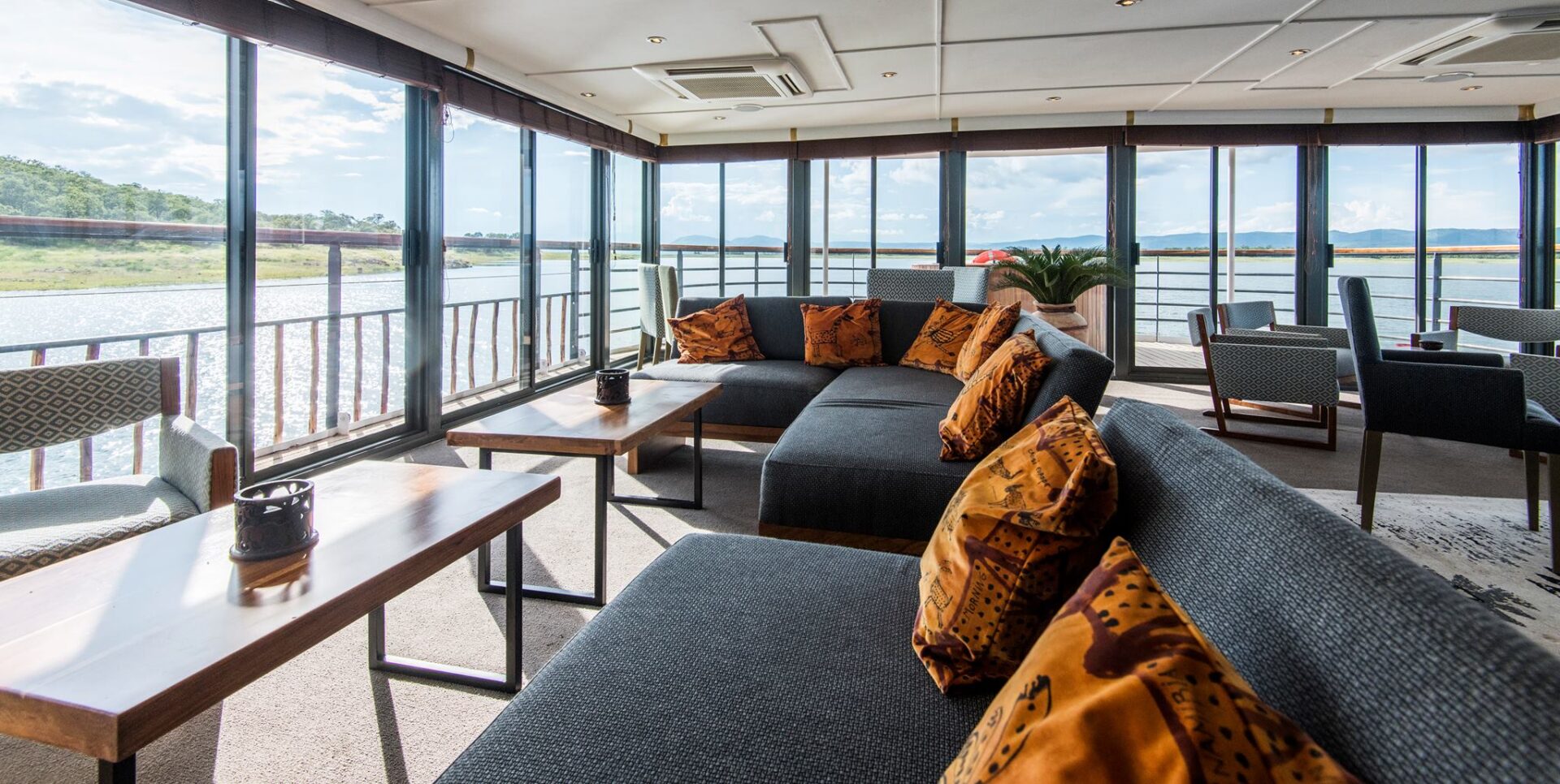 Salon Africa Dream Barco Croisieurope