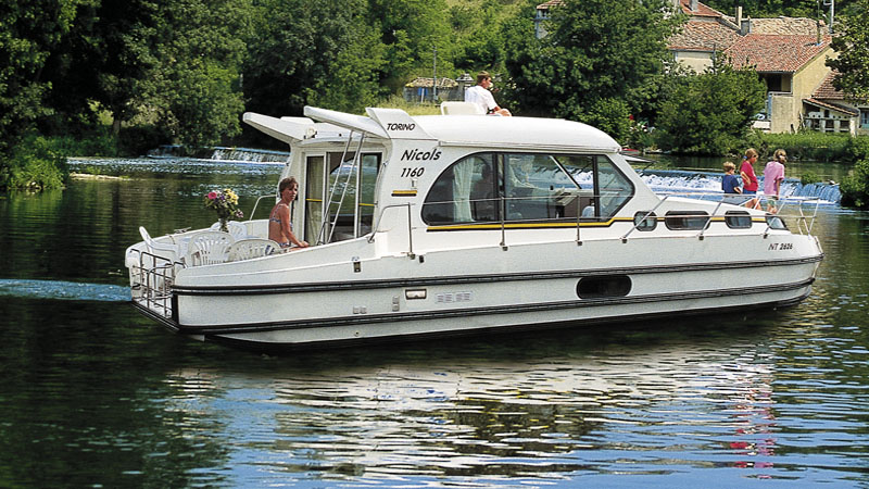 Barco alquiler Sedan 1160