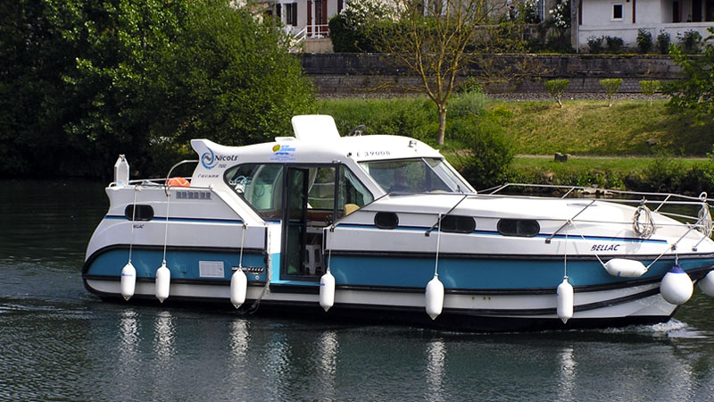Barco alquiler Confort 1100