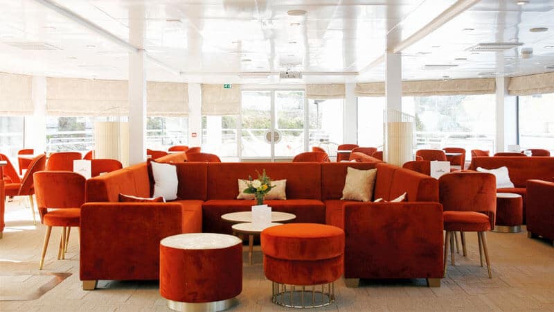 salon bar amalia rodrigues barco croisieurope