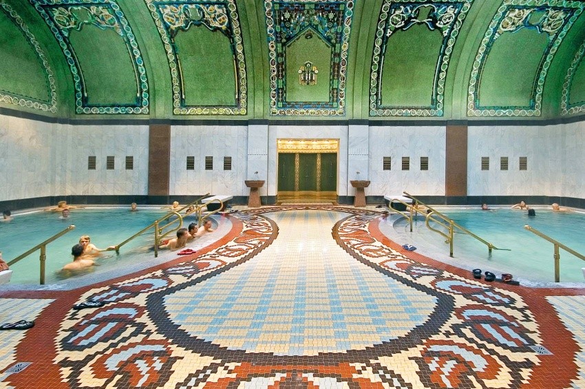 Excursión a Balneario Gellert