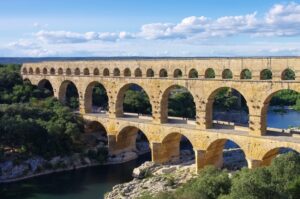 Ruta a pie al puente del Gard