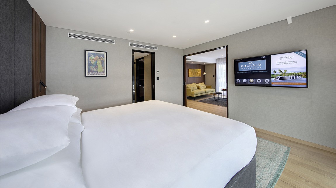 Owner’s Suite - Ms Emerald Harmony