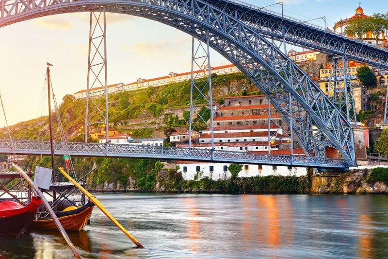 RGR_PP – El alma y la gastronomía del Duero Azulejos, historia del río y especialidades locales