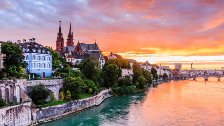 Basilea Suiza atardecer rio