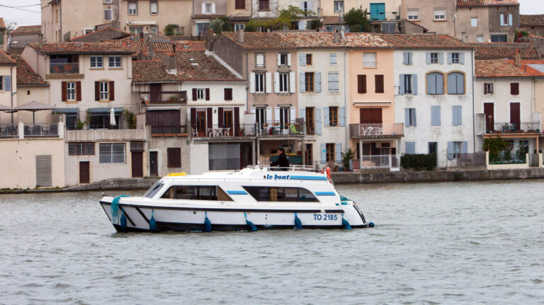 Barco Cirrus Le boat