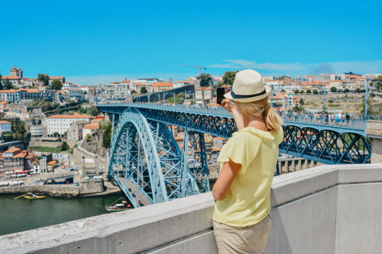 Crucero por el Duero en Oporto, fotografia desde la altura puente