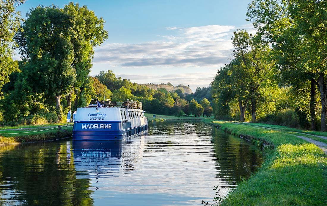 Explorando los Tesoros Ocultos de Francia: Cruceros por los canales franceses en Péniche