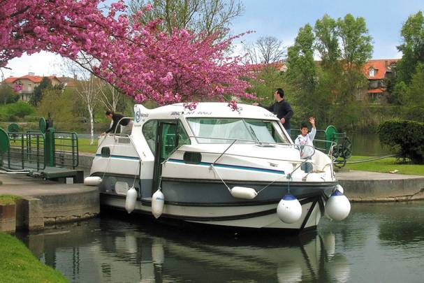 Alquiler de barcos fluviales Gama Confort