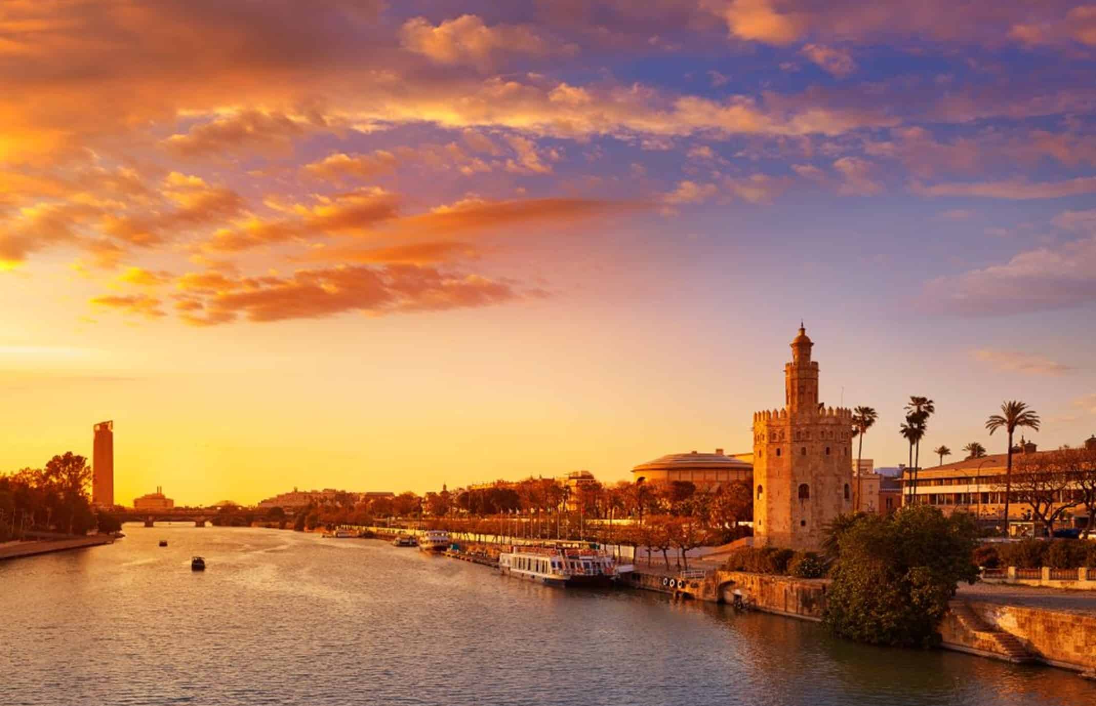 Descubre la magia de Andalucía en un crucero por el Guadalquivir