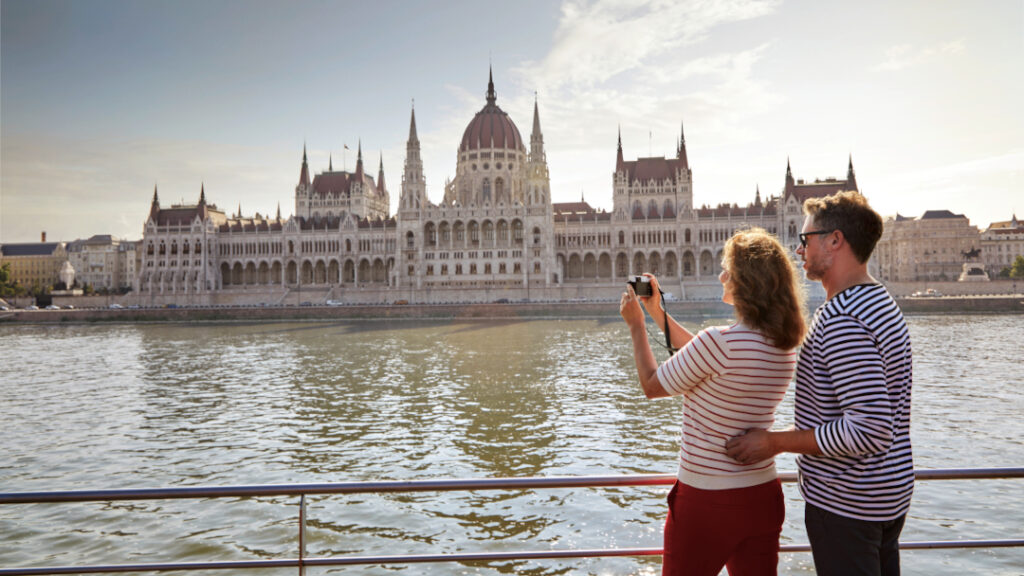 Pareja en Donau Budapest