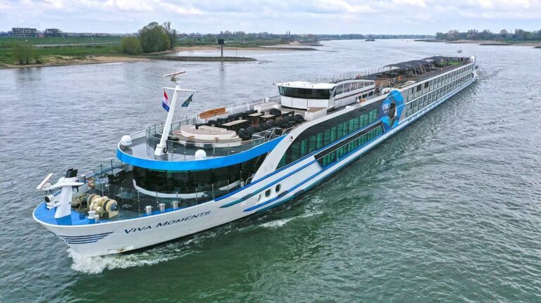 Viva Moments barco Fluvial