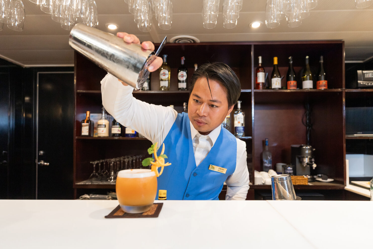 Barman Bar Indochine