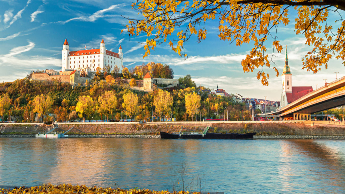 Vistas de Bratislava desde crucero fluvial