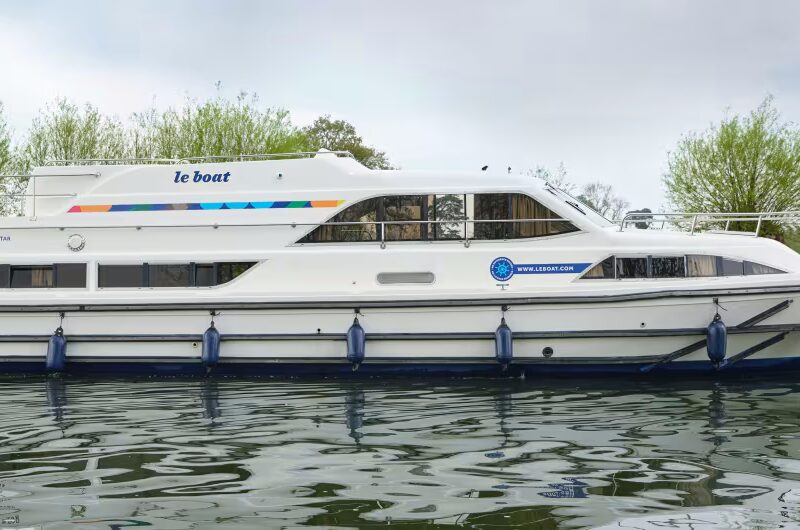 Barco Alquiler Classique Star